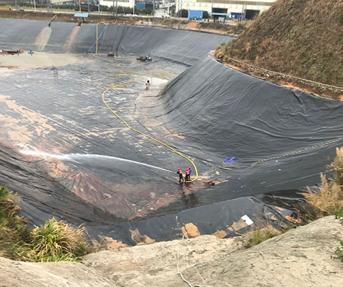 板芙废水池清理